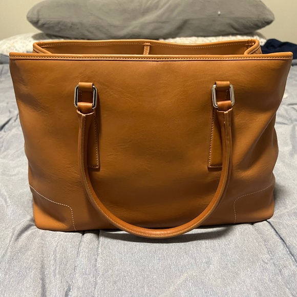 Coach No. D1J-7757 Hamptons Large Tote - Picture 5 of 5